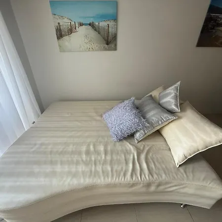 Lovely 2 Bedroom 2 Bath With View And A Pool St Konstantin And Elena * Bŭnzarito