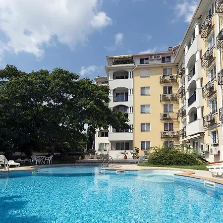 Lovely 2 Bedroom 2 Bath With View And A Pool St Konstantin And Elena Bunzareto