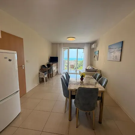 Apartament Lovely 2 Bedroom 2 Bath With View And A Pool St Konstantin And Elena Bŭnzarito