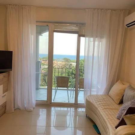 Lovely 2 Bedroom 2 Bath With View And A Pool Apartament Bŭnzarito