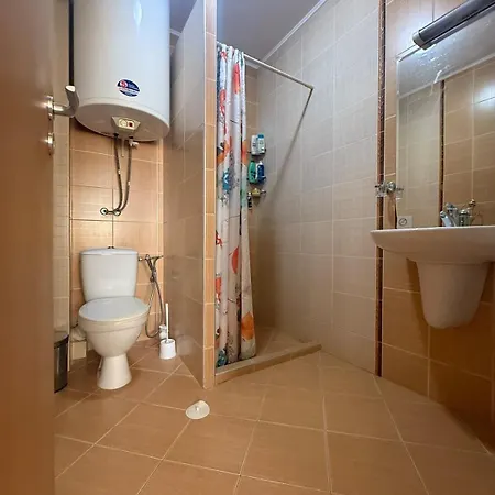 Lovely 2 Bedroom 2 Bath With View And A Pool St Konstantin And Elena Apartament Bŭnzarito