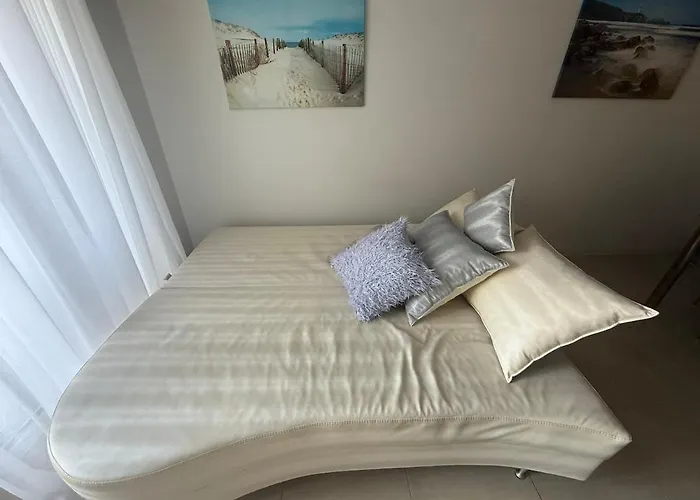 Lovely 2 Bedroom 2 Bath With View And A Pool * Bŭnzarito