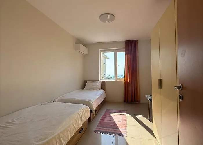 Lovely 2 Bedroom 2 Bath With View And A Pool * Bŭnzarito