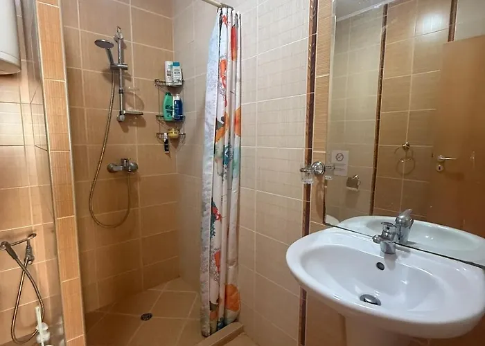 아파트 Lovely 2 Bedroom 2 Bath With View And A Pool *