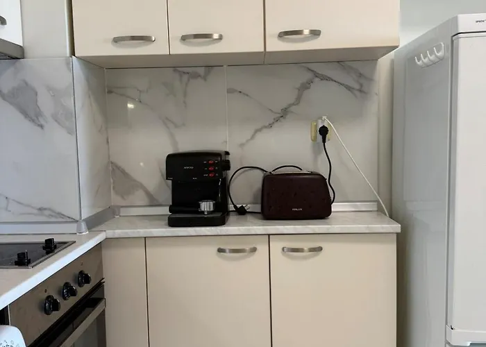 Lovely 2 Bedroom 2 Bath With View And A Pool Bŭnzarito