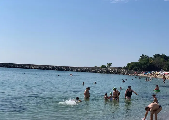 Lovely 2 Bedroom 2 Bath With View And A Pool 아파트