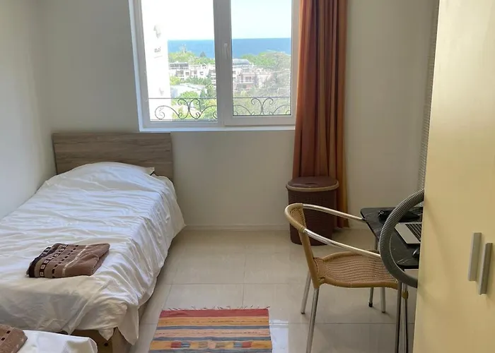 아파트 Lovely 2 Bedroom 2 Bath With View And A Pool