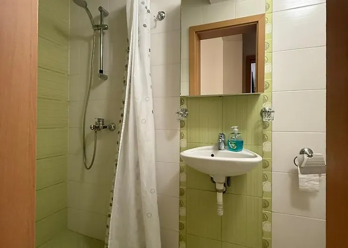 아파트 Lovely 2 Bedroom 2 Bath With View And A Pool *